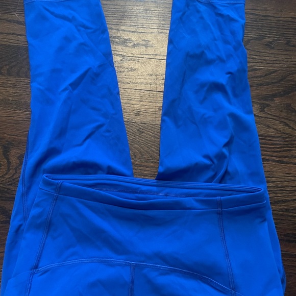 Lululemon Set of Four Leggings in Various Colors - Picture 2 of 9